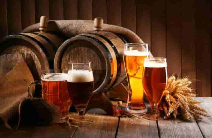 Lee más sobre el artículo Los secretos de la elaboración de cerveza artesanal y su auge en la cultura popular.