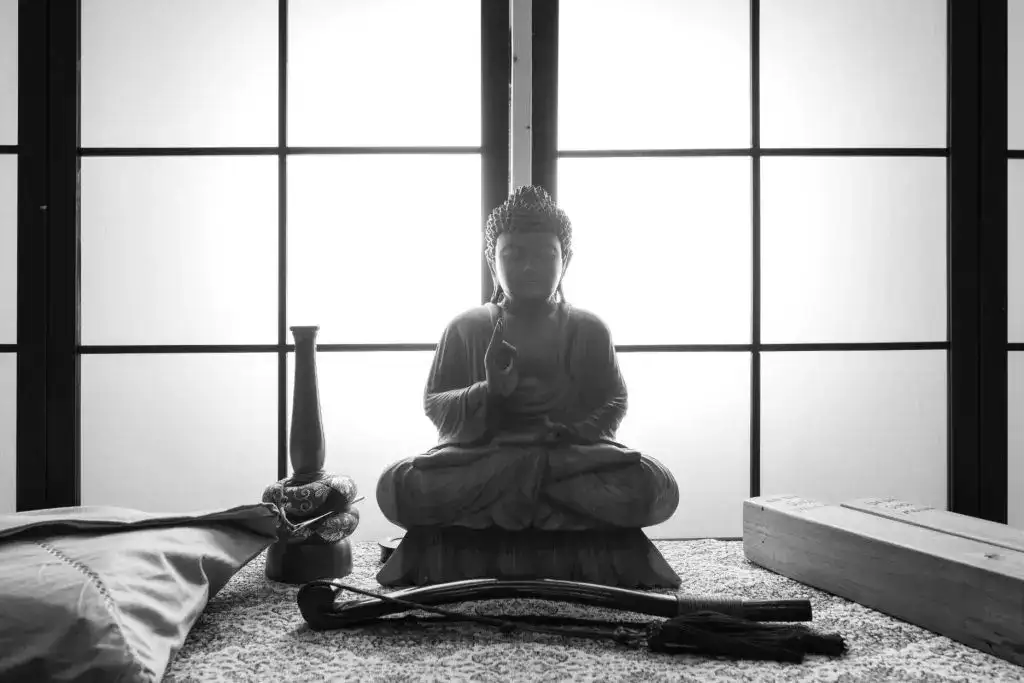 Lee más sobre el artículo Los secretos de la meditación Zen y su influencia en la paz interior.